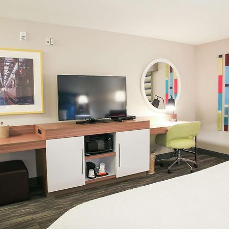 Hampton Inn & Suites Mount Laurel/Moorestown Екстер'єр фото