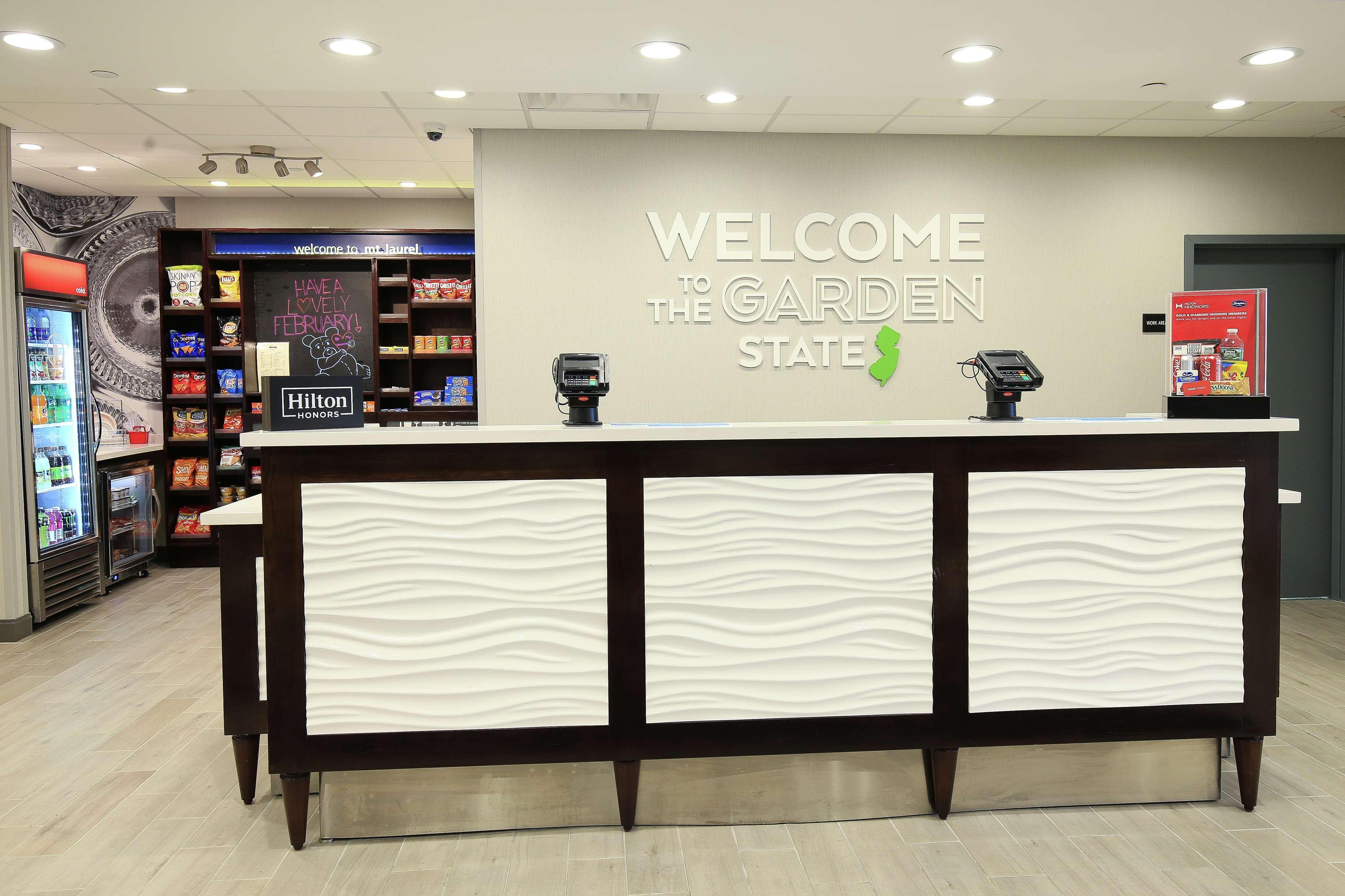 Hampton Inn & Suites Mount Laurel/Moorestown Екстер'єр фото
