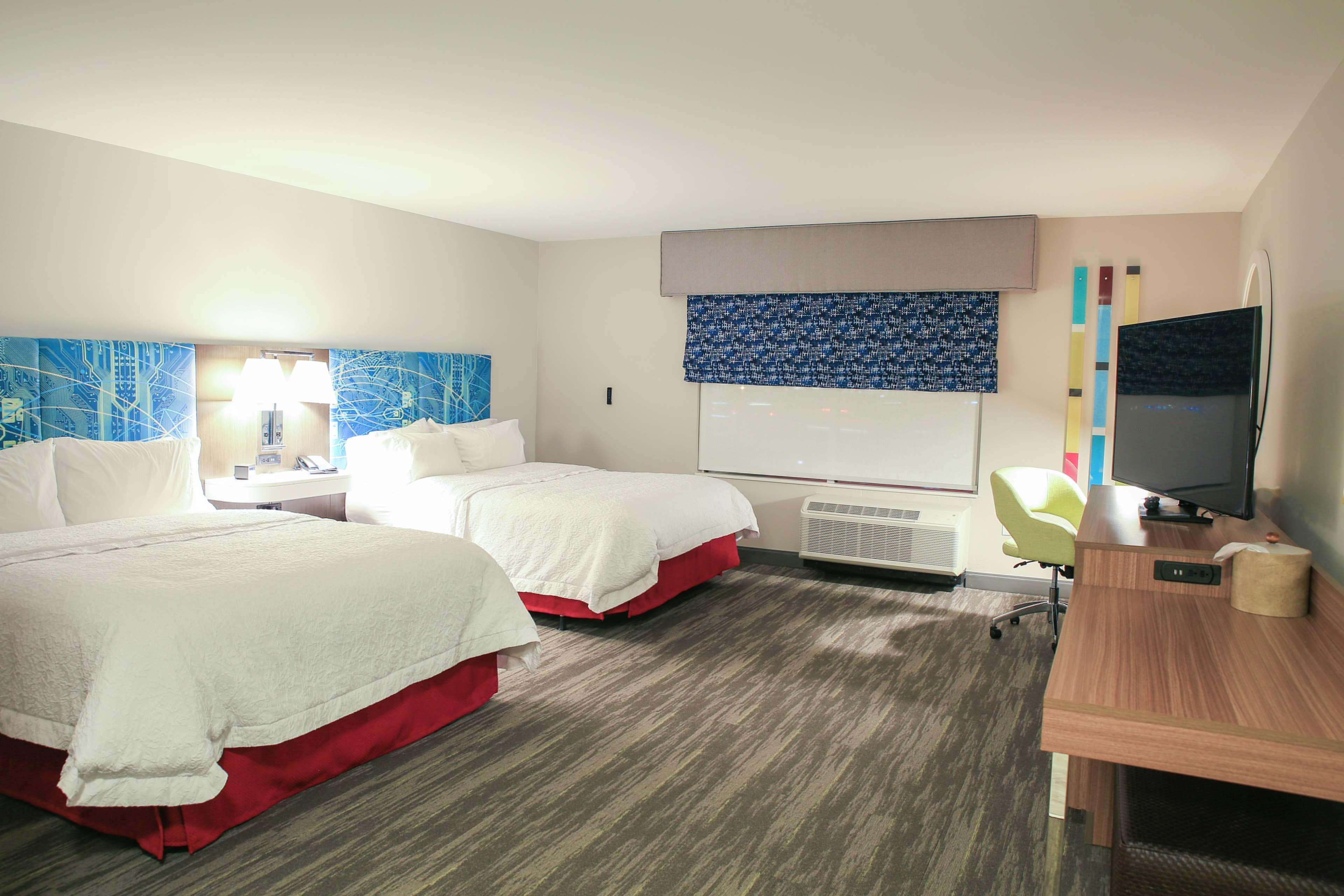 Hampton Inn & Suites Mount Laurel/Moorestown Екстер'єр фото