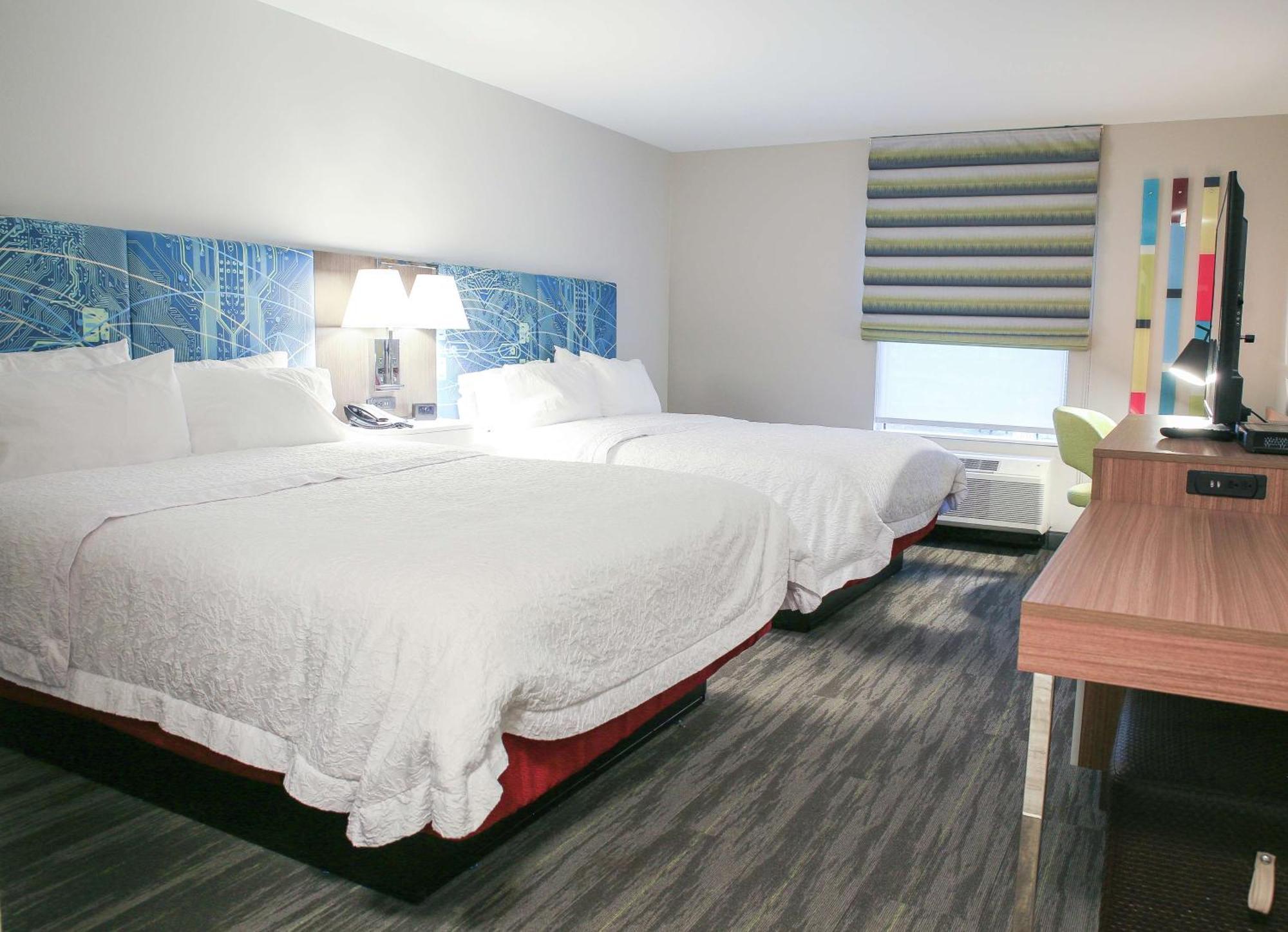 Hampton Inn & Suites Mount Laurel/Moorestown Екстер'єр фото